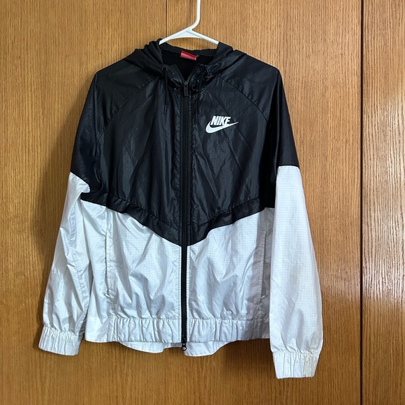 Nike Jackets & Blazers - Nike lightweight Jacket